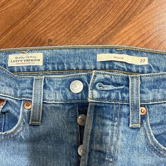 Levi’s Jeans - Picture 2 of 2
